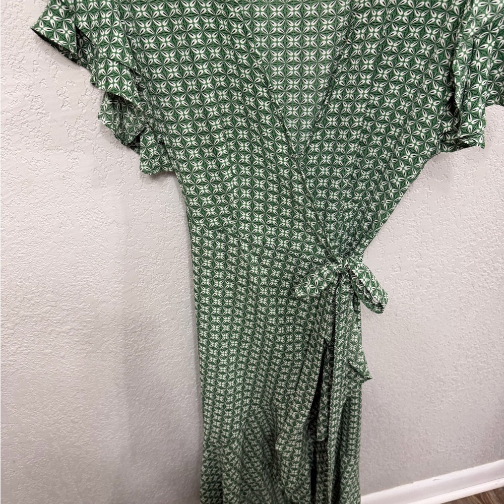 Elegant Green Floral Maxi Dress